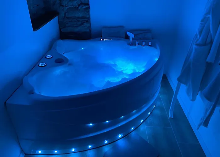 Room- Spa- Escale Amoureuse Puygaillard-de-Quercy