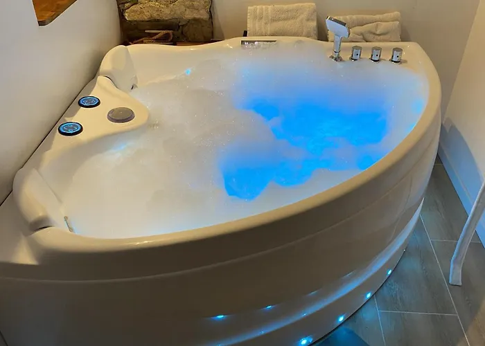 Room- Spa- Escale Amoureuse * Puygaillard-de-Quercy