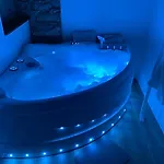 Room- Spa- Escale Amoureuse Puygaillard-de-Quercy