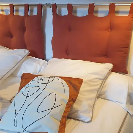 Lägenhet Room- Spa- Escale Amoureuse Puygaillard-de-Quercy