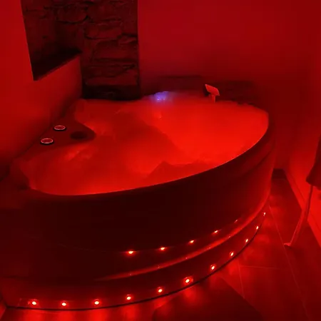 Room- Spa- Escale Amoureuse * Puygaillard-de-Quercy