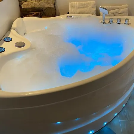 Room- Spa- Escale Amoureuse * Puygaillard-de-Quercy